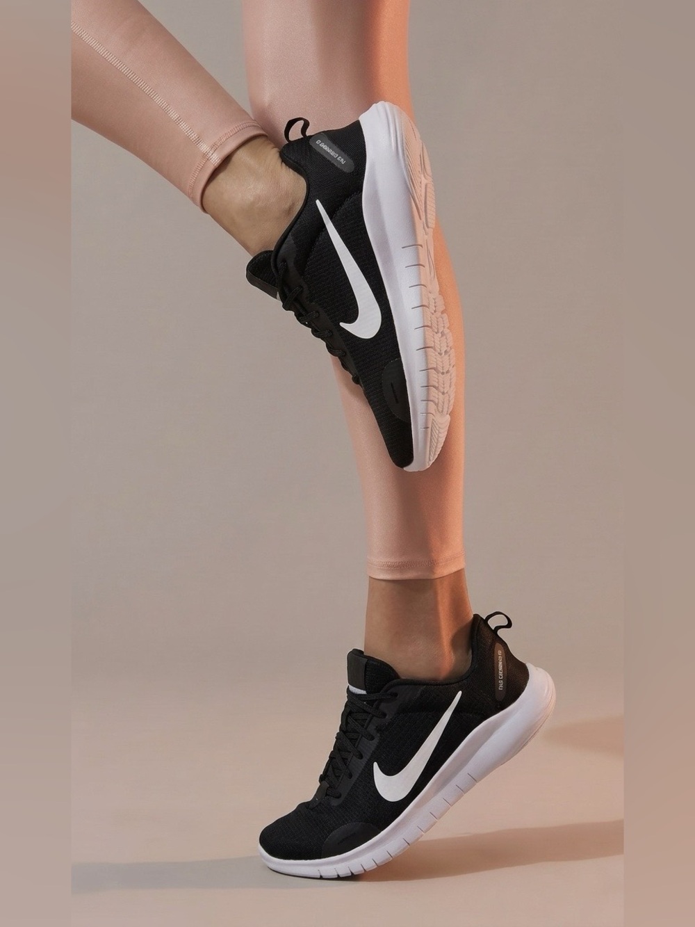 Nike Flex Experience 12 Women's Black & White Running Sneakers Size US 8.5🏃♀️